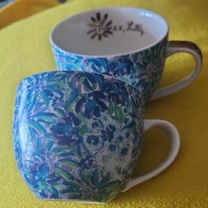 Free spirited Lilly Pulitzer pair of mugs in floral prints & vibrant colours